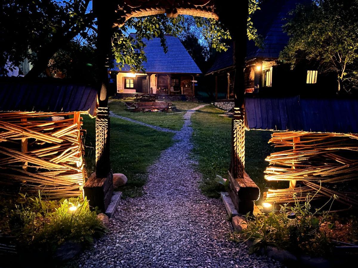 The Village Pension Breb Екстериор снимка