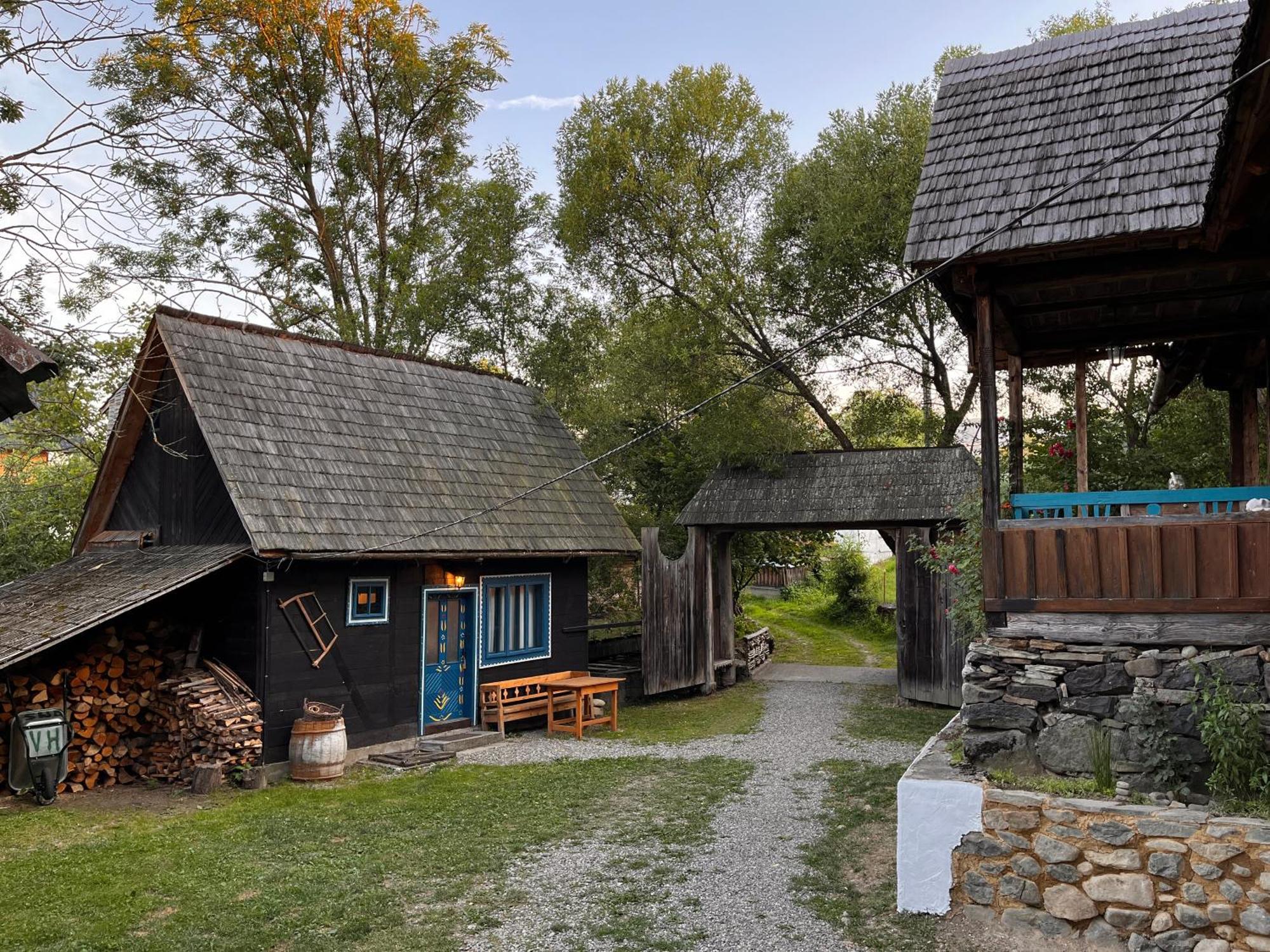 The Village Pension Breb Екстериор снимка