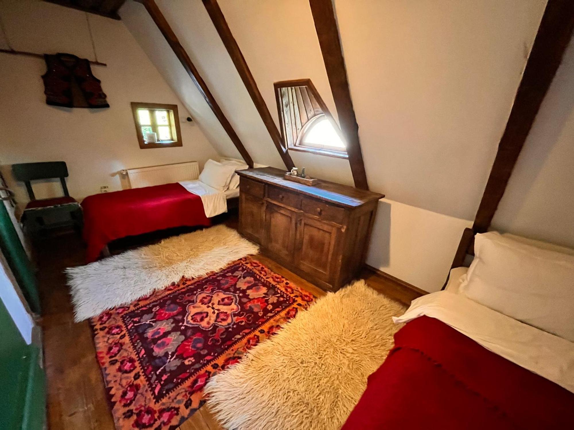 The Village Pension Breb Екстериор снимка