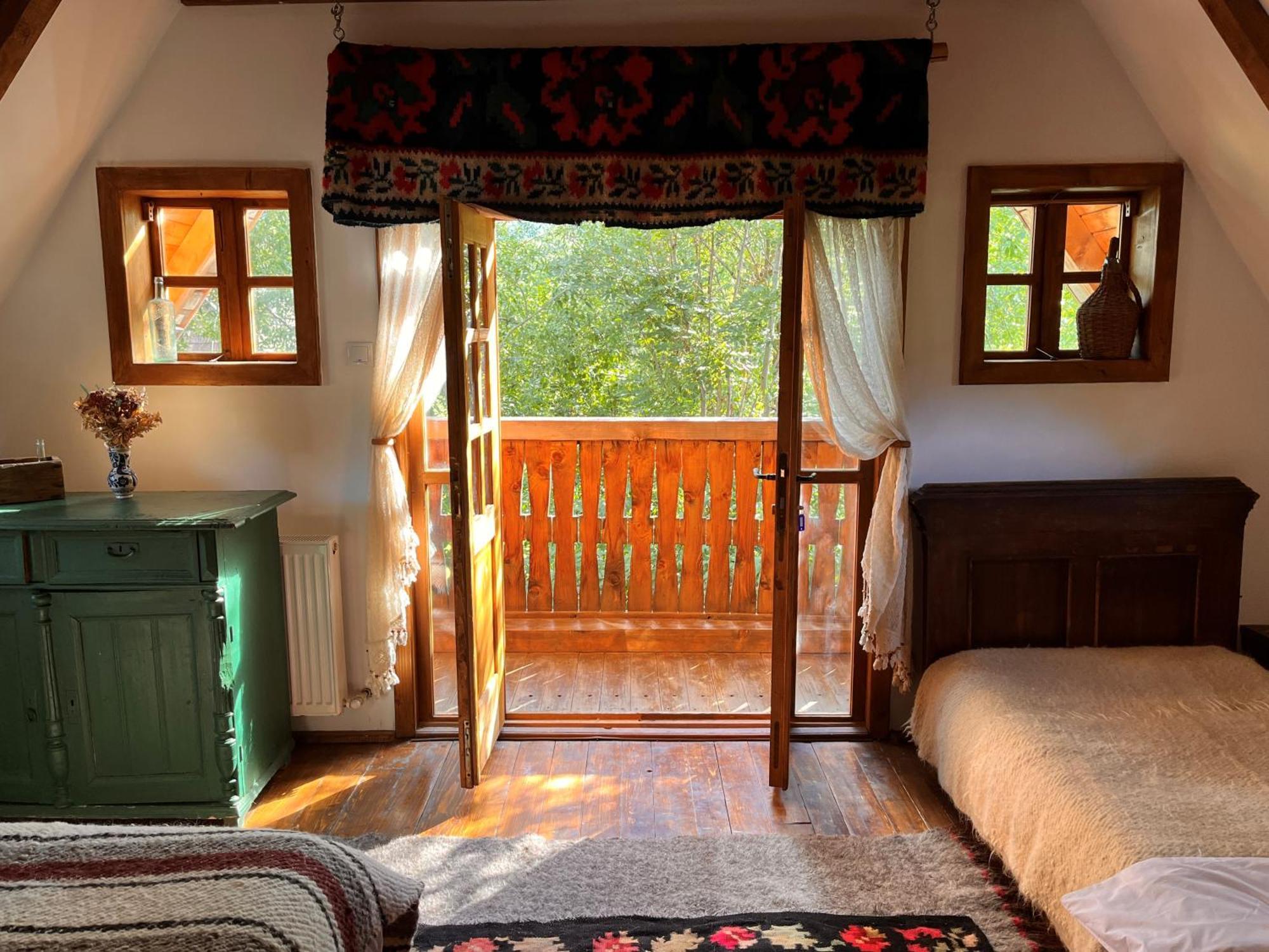 The Village Pension Breb Екстериор снимка