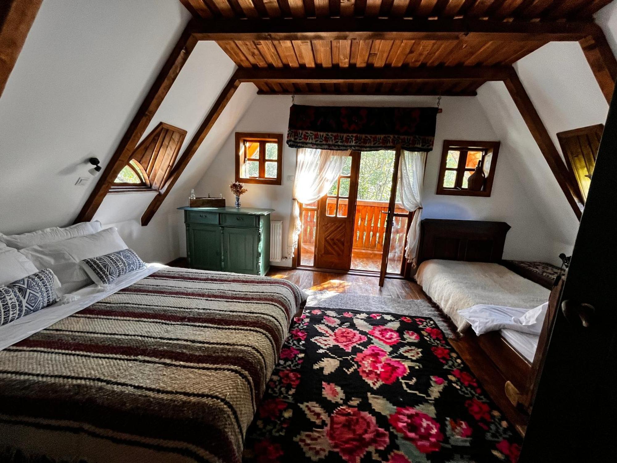 The Village Pension Breb Екстериор снимка